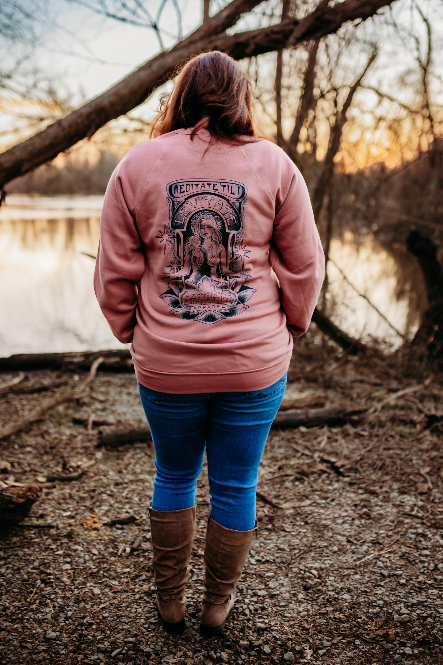 Meditate 'til I levitate Crewneck
